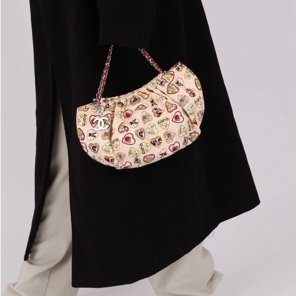 Chanel Heart Print Women's Bag - Cream and Red - Picture 4 of 7